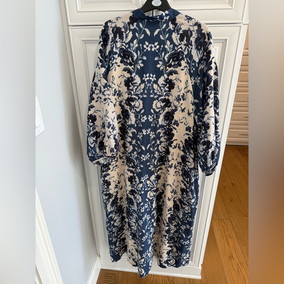 Tuckernuck Navy and Cream Floral Long Sleeve Dress - Picture 4 of 8